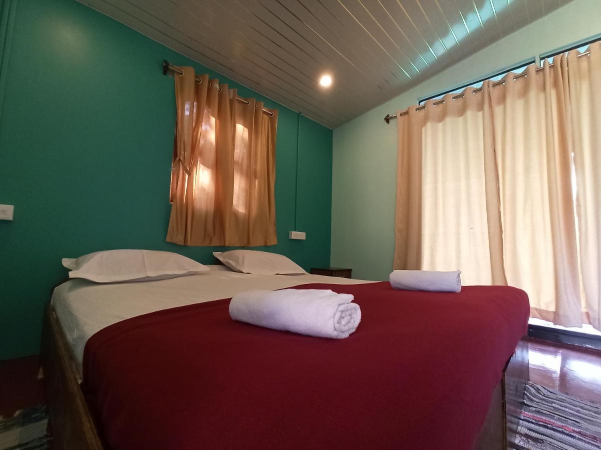 Casa Fiesta Sea Front Beach Huts Patnem Beach Bagian luar foto