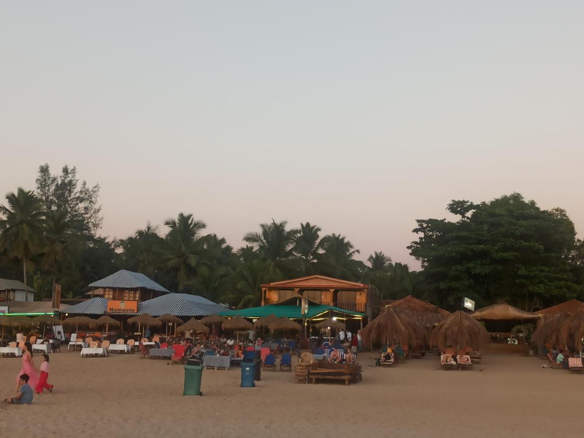 Casa Fiesta Sea Front Beach Huts Patnem Beach Bagian luar foto