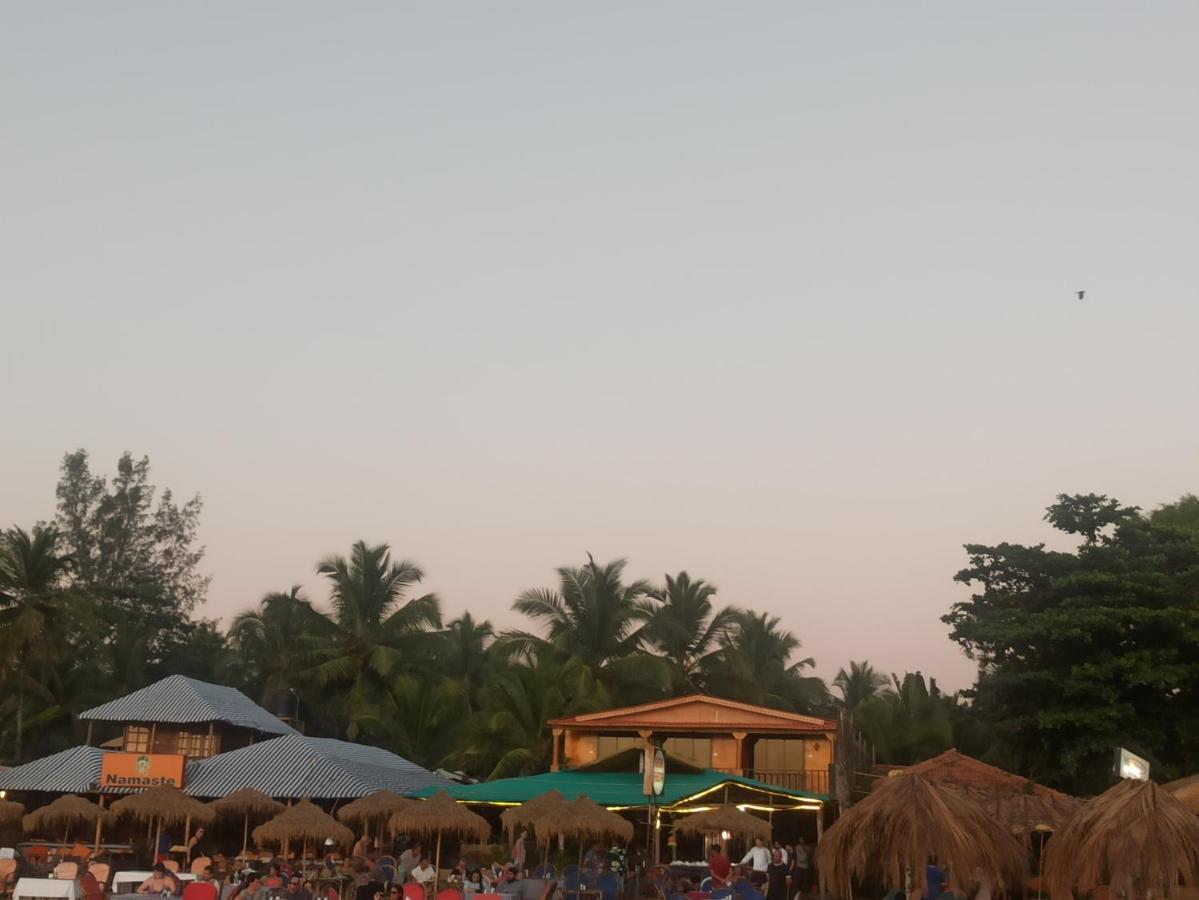 Casa Fiesta Sea Front Beach Huts Patnem Beach Bagian luar foto
