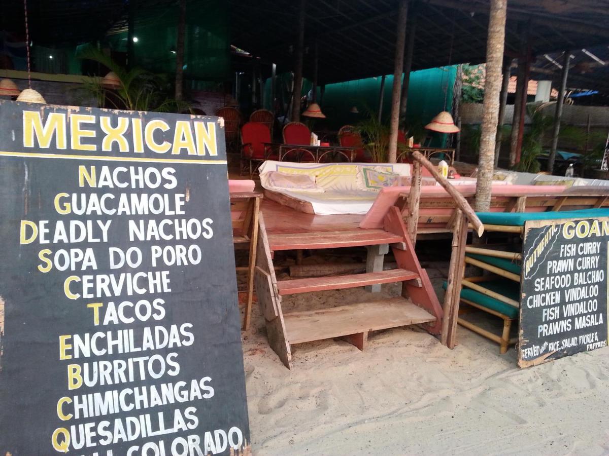 Casa Fiesta Sea Front Beach Huts Patnem Beach Bagian luar foto