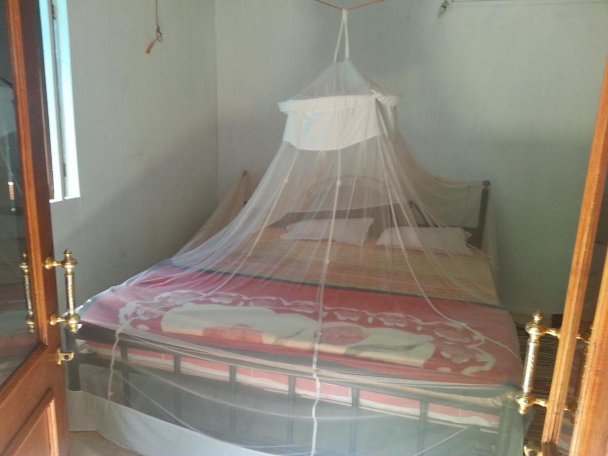 Casa Fiesta Sea Front Beach Huts Patnem Beach Bagian luar foto