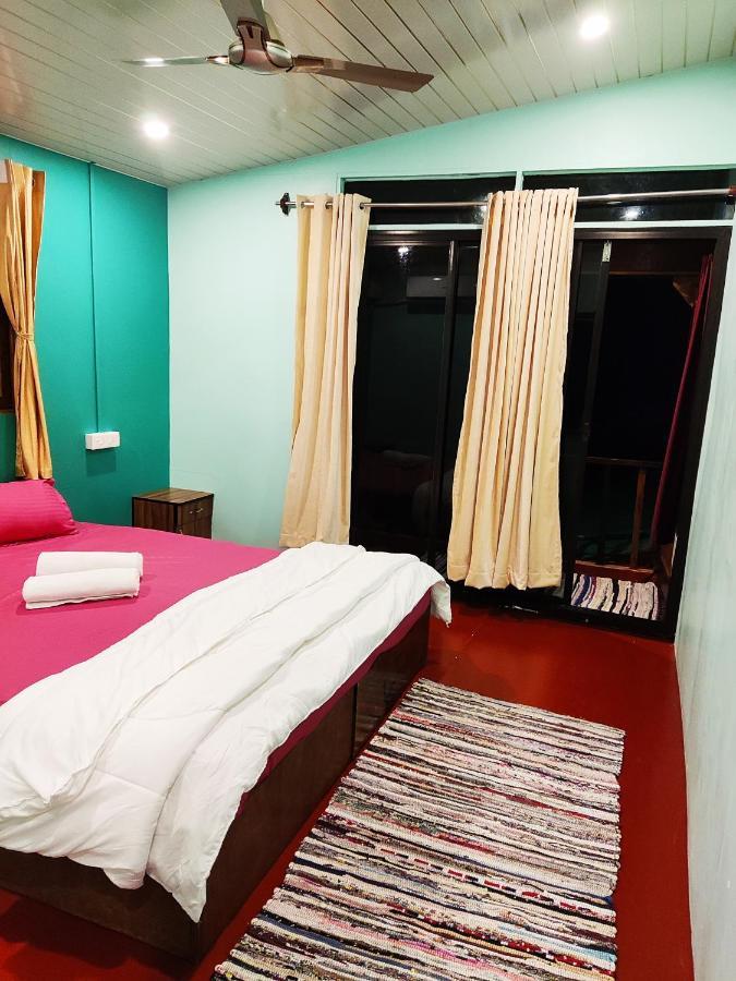 Casa Fiesta Sea Front Beach Huts Patnem Beach Bagian luar foto