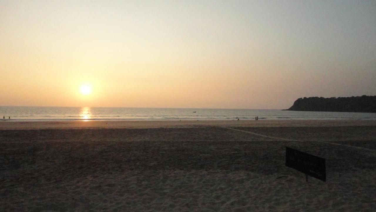 Casa Fiesta Sea Front Beach Huts Patnem Beach Bagian luar foto